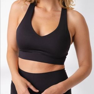 Balance Athletica Black Isla Sports Bra Size M